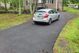 2114 Lakeview Rd, Bushkill, PA 18324 - Photo 2