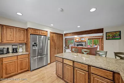  6135 Lakeview Drive, Pocono Pines, PA 18350 - Photo 12