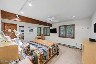 6135 Lakeview Dr, Pocono Pines, PA 18350 - Photo 16