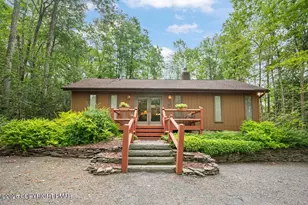2435 Overlook Ln, Pocono Pines, PA 18350 - Photo 40