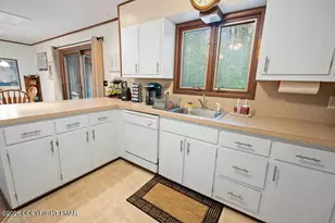 2435 Overlook Ln, Pocono Pines, PA 18350 - Photo 14