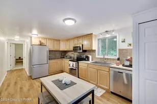 9660 Stony Hollow Dr, Tobyhanna, PA 18466 - Photo 14
