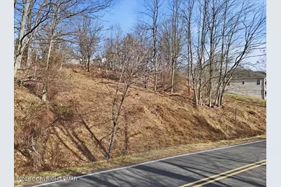  516 Edgemont Road, Stroudsburg, PA 18360 - Photo 2