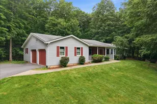209 Foothill Blvd, Effort, PA 18330 - Photo 4