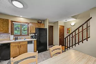 129 Cross Country Ln, Tannersville, PA 18372 - Photo 10