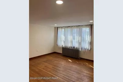  914 Scott Street, Stroudsburg, PA 18360 - Photo 2