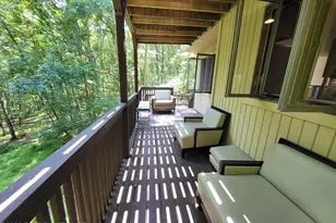 548 Clubhouse Dr, East Stroudsburg, PA 18302 - Photo 14