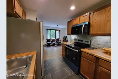  548 Clubhouse Drive, East Stroudsburg, PA 18302 - Photo 12