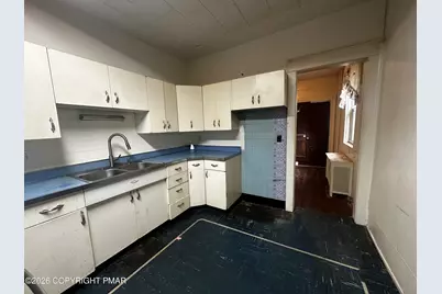  729 W Norwegian Street, Pottsville, PA 17901 - Photo 12