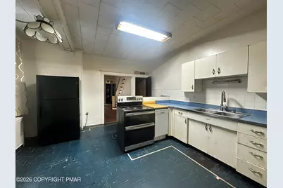  729 W Norwegian Street, Pottsville, PA 17901 - Photo 8