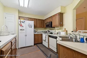 5 Village Dr, Stroudsburg, PA 18360 - Photo 14