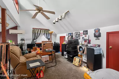  114 Hyland Drive, East Stroudsburg, PA 18301 - Photo 14