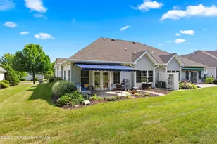 46 Glenmoor Circle, Easton, PA 18045 - Photo 2