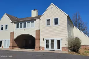 115 Imperial Dr, East Stroudsburg, PA 18302 - Photo 4