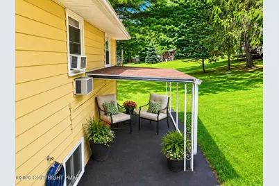  35 W Diaz Avenue, Nesquehoning, PA 18240 - Photo 16