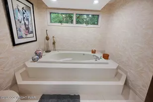 155 Tanglewood Dr, Pocono Pines, PA 18350 - Photo 22