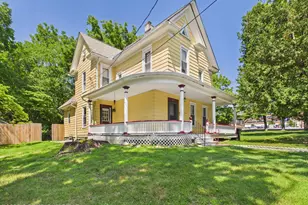 126 E Brown St, East Stroudsburg, PA 18301 - Photo 2
