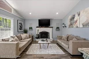 1739 Rolling Hills Dr, Tobyhanna, PA 18466 - Photo 2