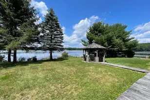 2132 Shore Line Dr, Pocono Summit, PA 18346 - Photo 4