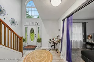 427 Cedar Dr, Long Pond, PA 18334 - Photo 4