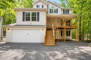 7225 Winnebago Dr, Pocono Lake, PA 18347 - Photo 1
