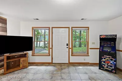  460 Spruce Drive, Tannersville, PA 18372 - Photo 6