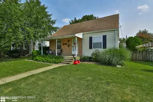 2310 E Woodlawn St, Allentown, PA 18109 - Photo 2