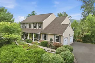 325 Shawnee Valley Dr, East Stroudsburg, PA 18302 - Photo 2
