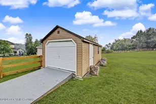 2527 Highland Cir, Stroudsburg, PA 18360 - Photo 70
