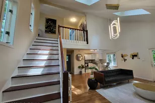 159 Manchester Dr, Bushkill, PA 18324 - Photo 2