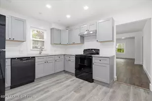 66 Penn St, East Stroudsburg, PA 18301 - Photo 12