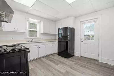  64 Penn Street, East Stroudsburg, PA 18301 - Photo 8