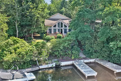  99 N Lake Drive, Lake Harmony, PA 18624 - Photo 2