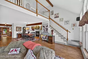99 N Lake Dr, Lake Harmony, PA 18624 - Photo 16