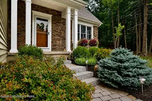126 Lexington Ln, Blakeslee, PA 18610 - Photo 2