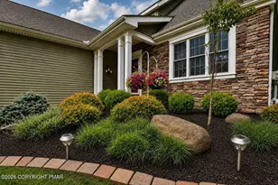 126 Lexington Ln, Blakeslee, PA 18610 - Photo 4