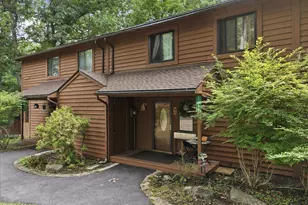 123 Meadow View Ct, Bushkill, PA 18324 - Photo 2