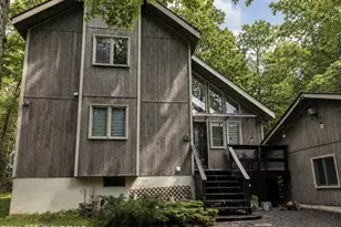 62 E Creek View Dr, Gouldsboro, PA 18424 - Photo 2