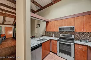 104 Condor Dr, Tamiment, PA 18371 - Photo 12