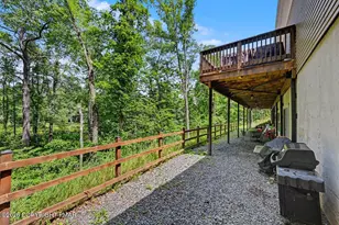 2016 Locust Ridge Rd, Pocono Lake, PA 18347 - Photo 70