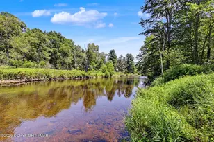 2016 Locust Ridge Rd, Pocono Lake, PA 18347 - Photo 8