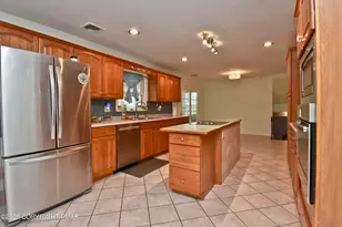 2095 Pleasant View Dr, Stroudsburg, PA 18360 - Photo 10