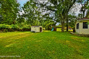 2095 Pleasant View Dr, Stroudsburg, PA 18360 - Photo 38