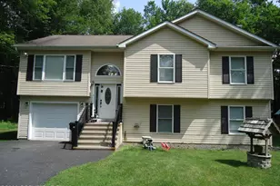 3270 Beech Ridge Dr, Pocono Summit, PA 18346 - Photo 2