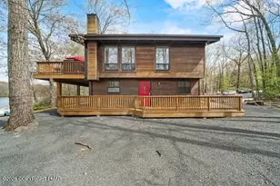 204 Forest Dr, Hawley, PA 18428 - Photo 1