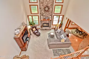 326 Sunset Ave, Pocono Manor, PA 18349 - Photo 2