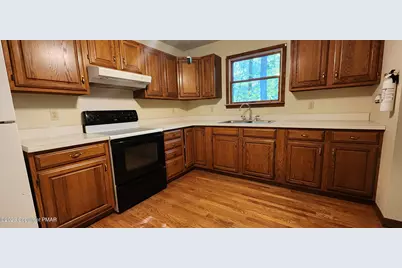 725 E Rosewood Road, East Stroudsburg, PA 18302 - Photo 8