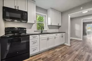355 E Brown St, East Stroudsburg, PA 18301 - Photo 14