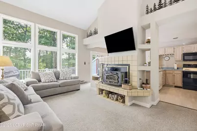  76 Laurelwoods Drive, Lake Harmony, PA 18624 - Photo 4