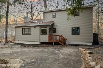  8499 Bumble Bee Way, Tobyhanna, PA 18466 - Photo 2